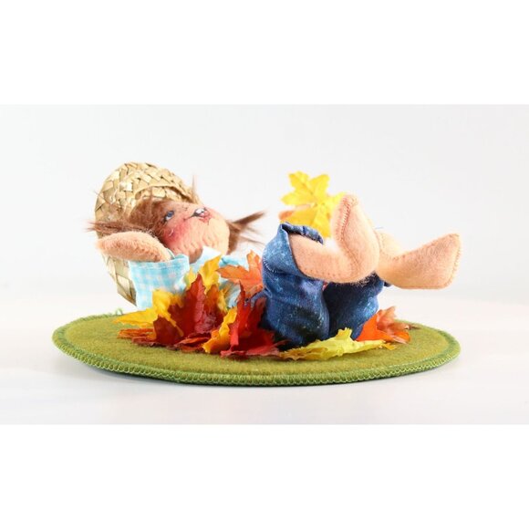 Annalee Thorndike Paula Playing in Leaf Pile 6" Girl Doll 1998 USA Made - Picture 8 of 9